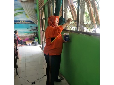 Menghias Ruangan